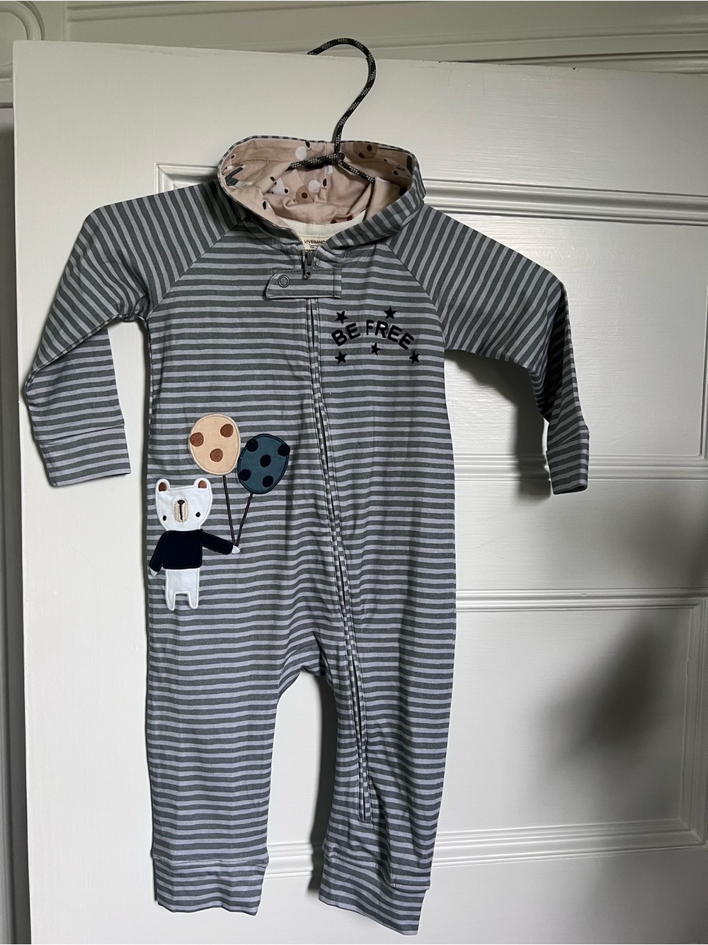 NWT Viverano Gray Striped Kids One-Piece Bodysuit with Bear and Balloon Appliqué